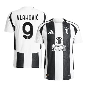 Maglia Home Juventus VLAHOVIĆ #9 Autentica 2024/25 - Sponsor Save The Children